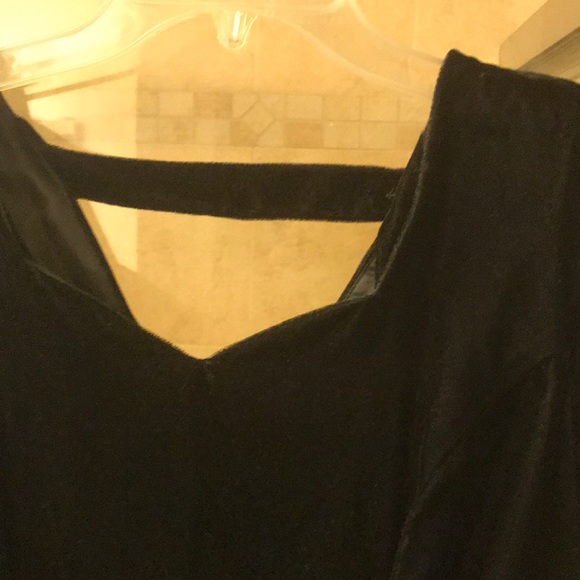 Long velour cocktail dress - Picture 3 of 3